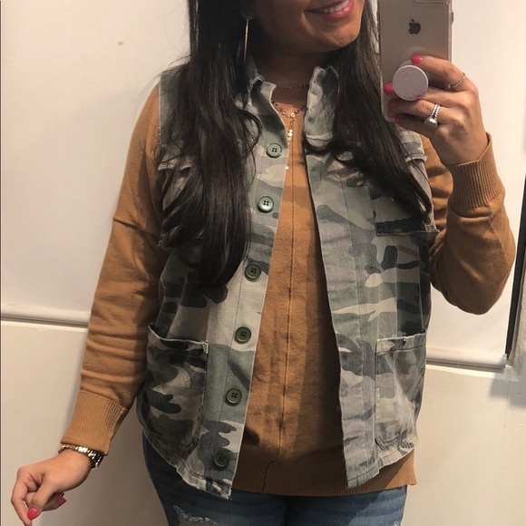 Kiki LaRue Jackets & Blazers - Camo Utility Vest Curvy Cut! Camouflage denim